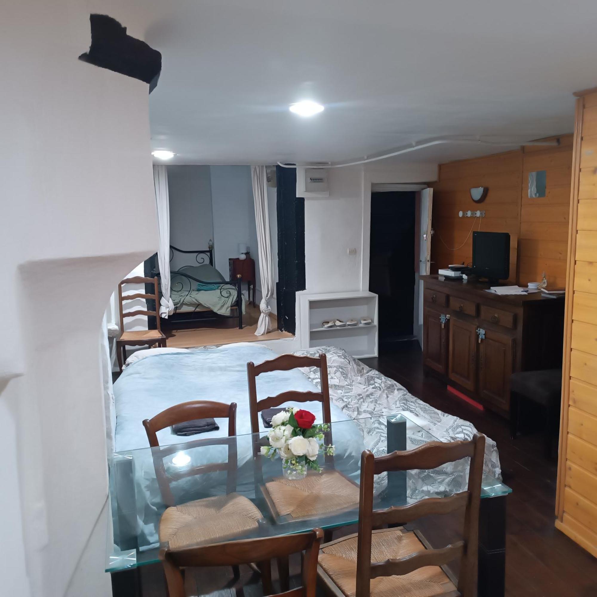L'Hypercentre Bed & Breakfast แคลร์มงต์-แฟร์รองด์ ภายนอก รูปภาพ